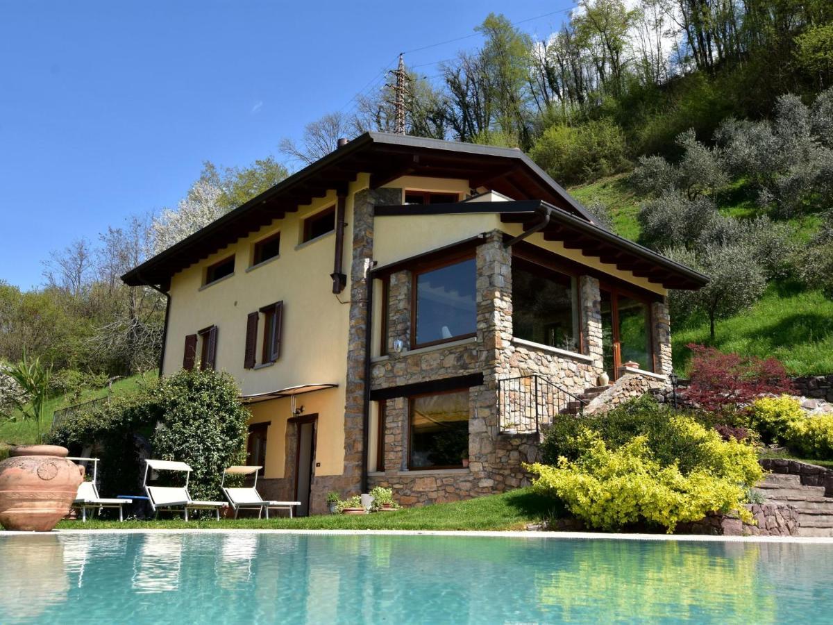 Villa In Pisogne With Pool Garden And Lake View 外观 照片