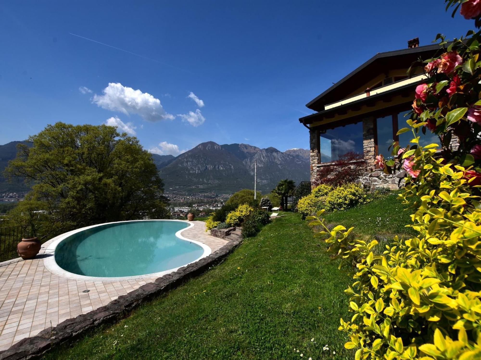 Villa In Pisogne With Pool Garden And Lake View 外观 照片