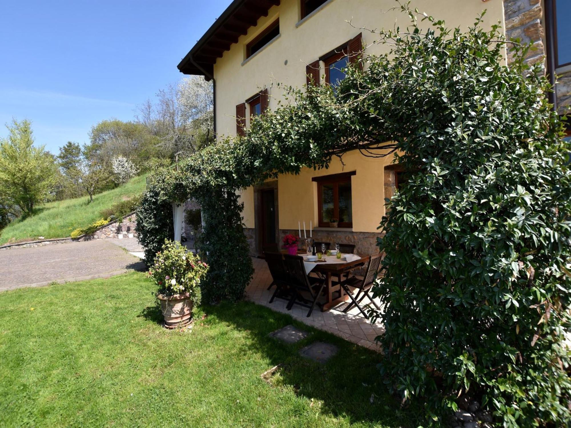 Villa In Pisogne With Pool Garden And Lake View 外观 照片
