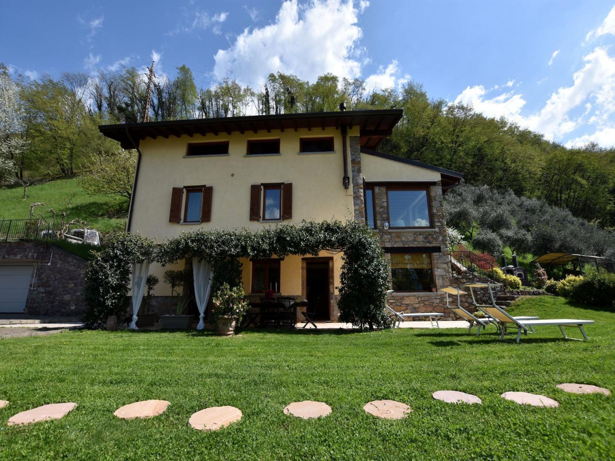 Villa In Pisogne With Pool Garden And Lake View 外观 照片