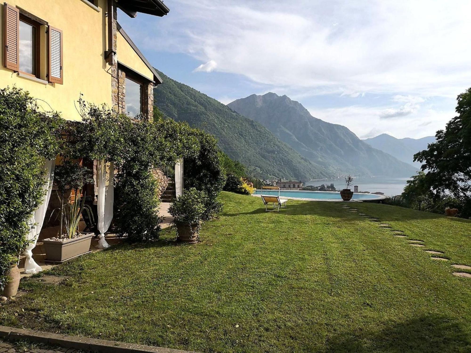 Villa In Pisogne With Pool Garden And Lake View 外观 照片