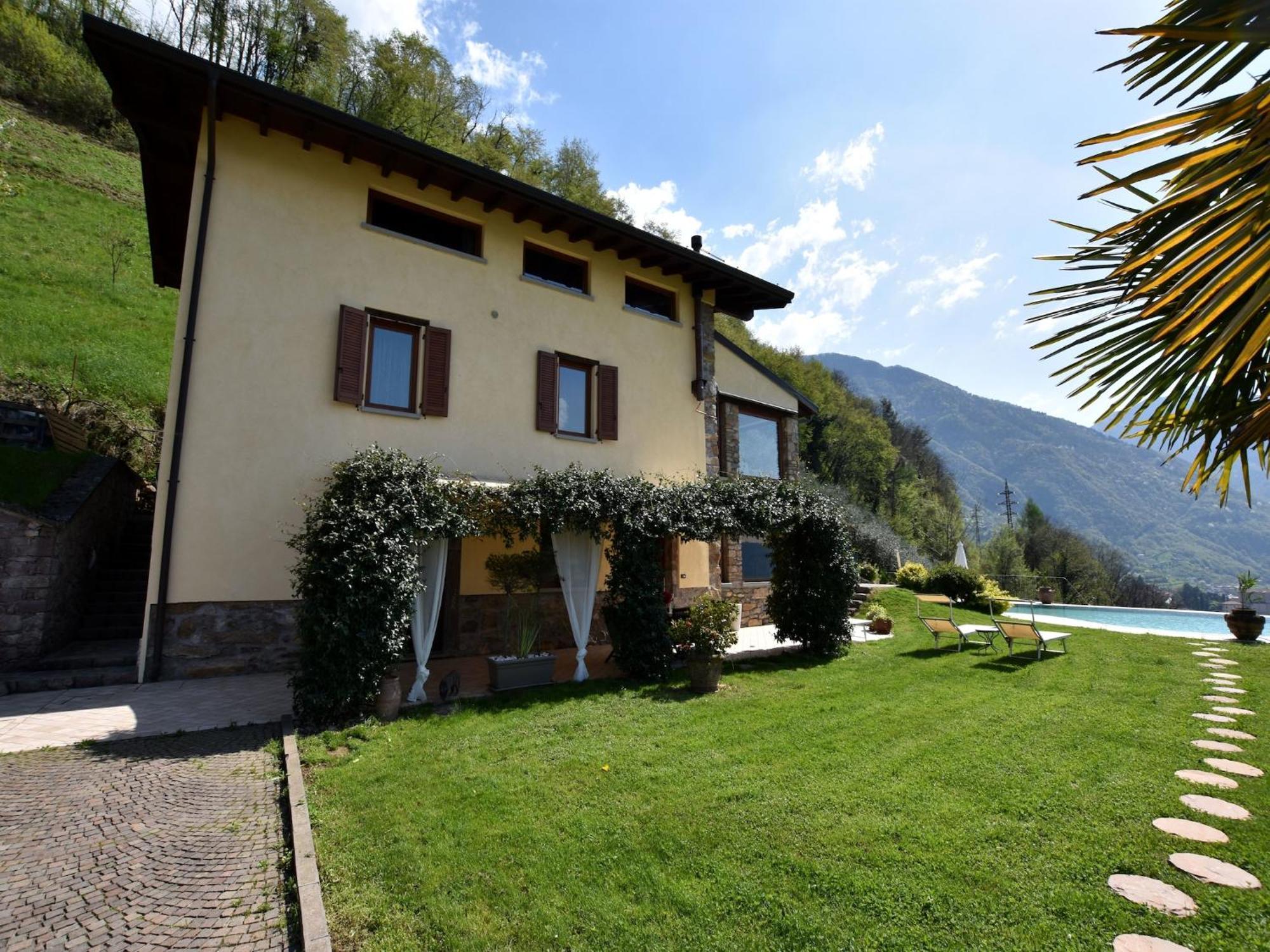 Villa In Pisogne With Pool Garden And Lake View 外观 照片