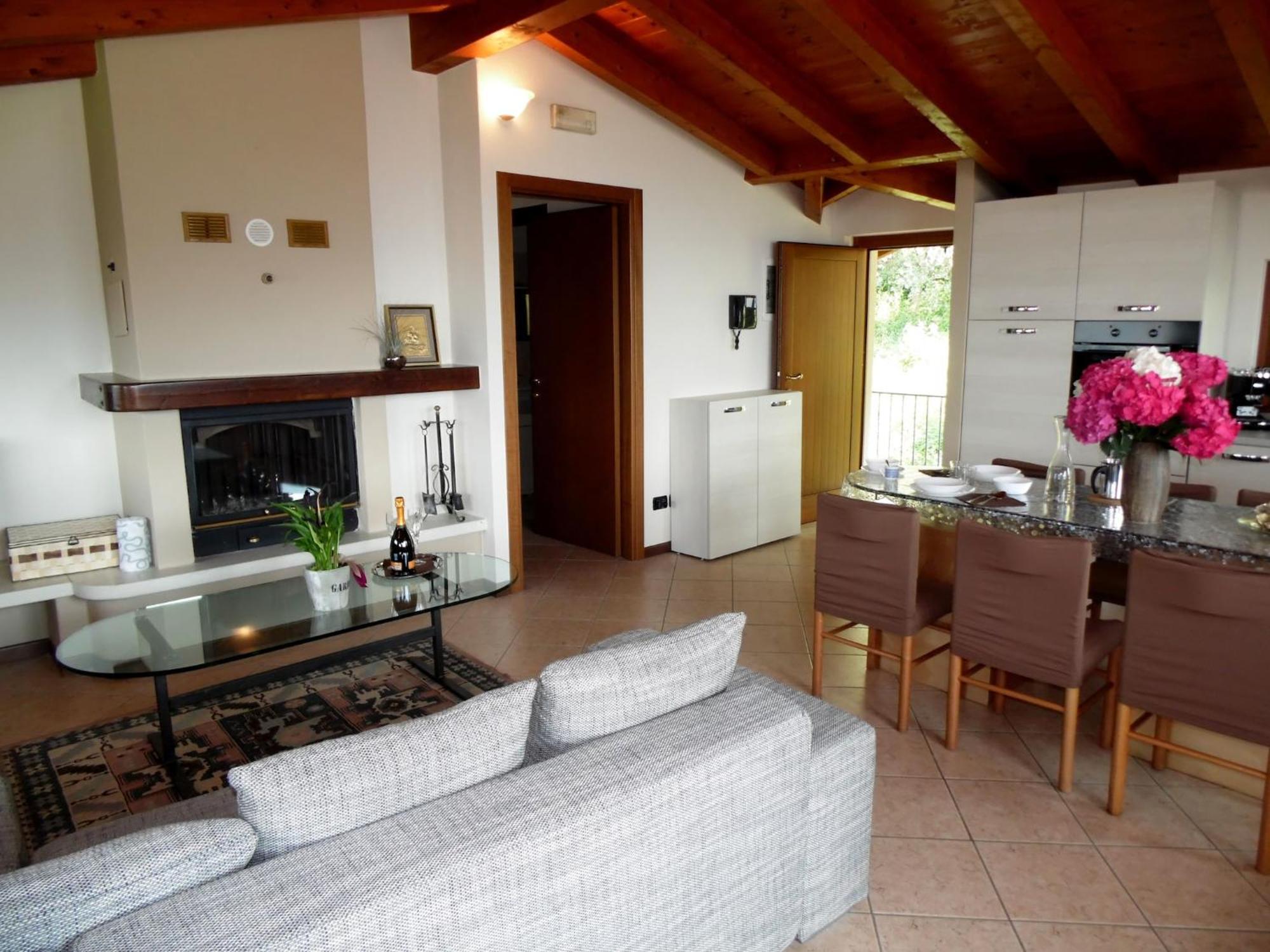 Villa In Pisogne With Pool Garden And Lake View 外观 照片