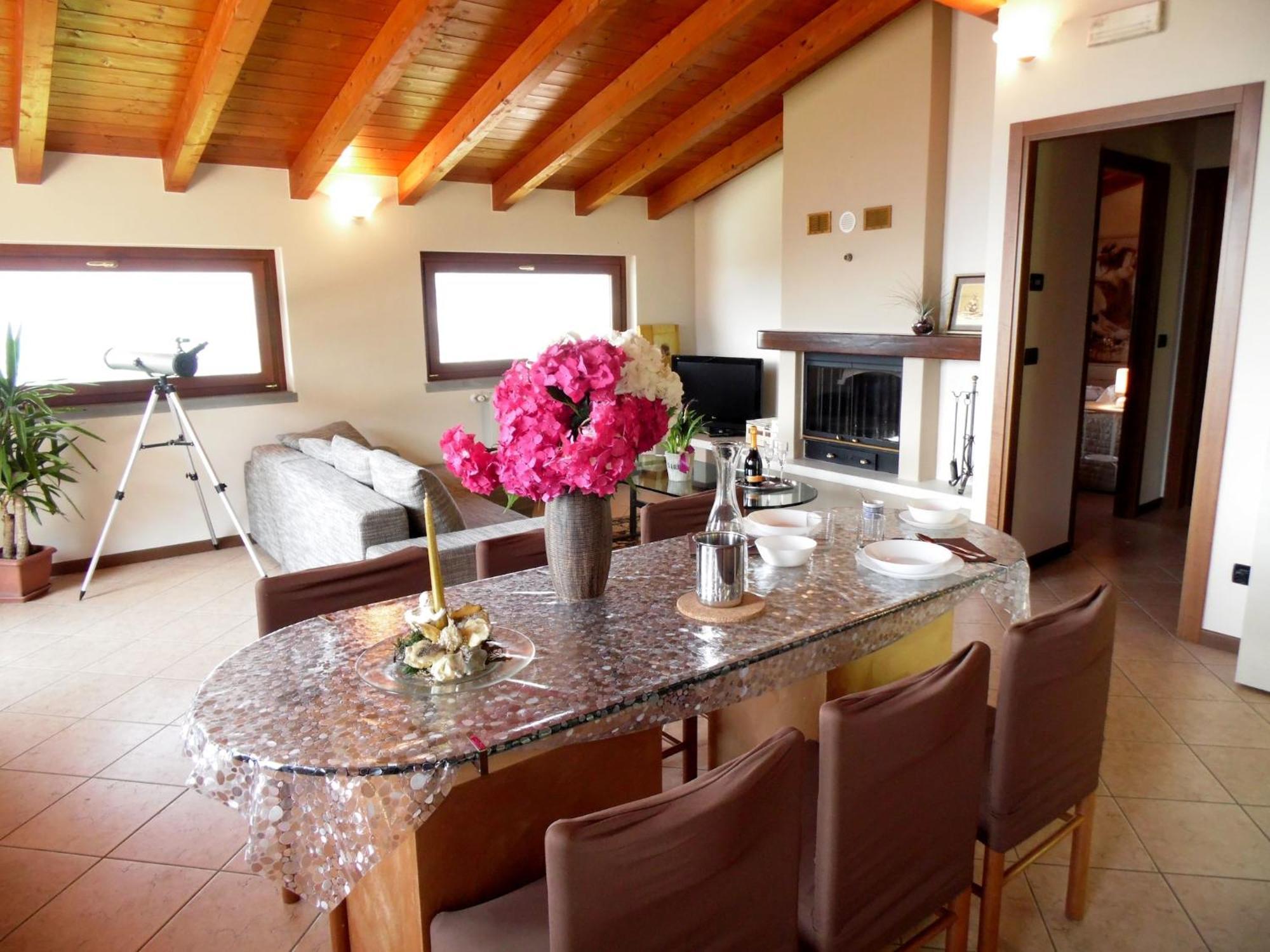 Villa In Pisogne With Pool Garden And Lake View 外观 照片