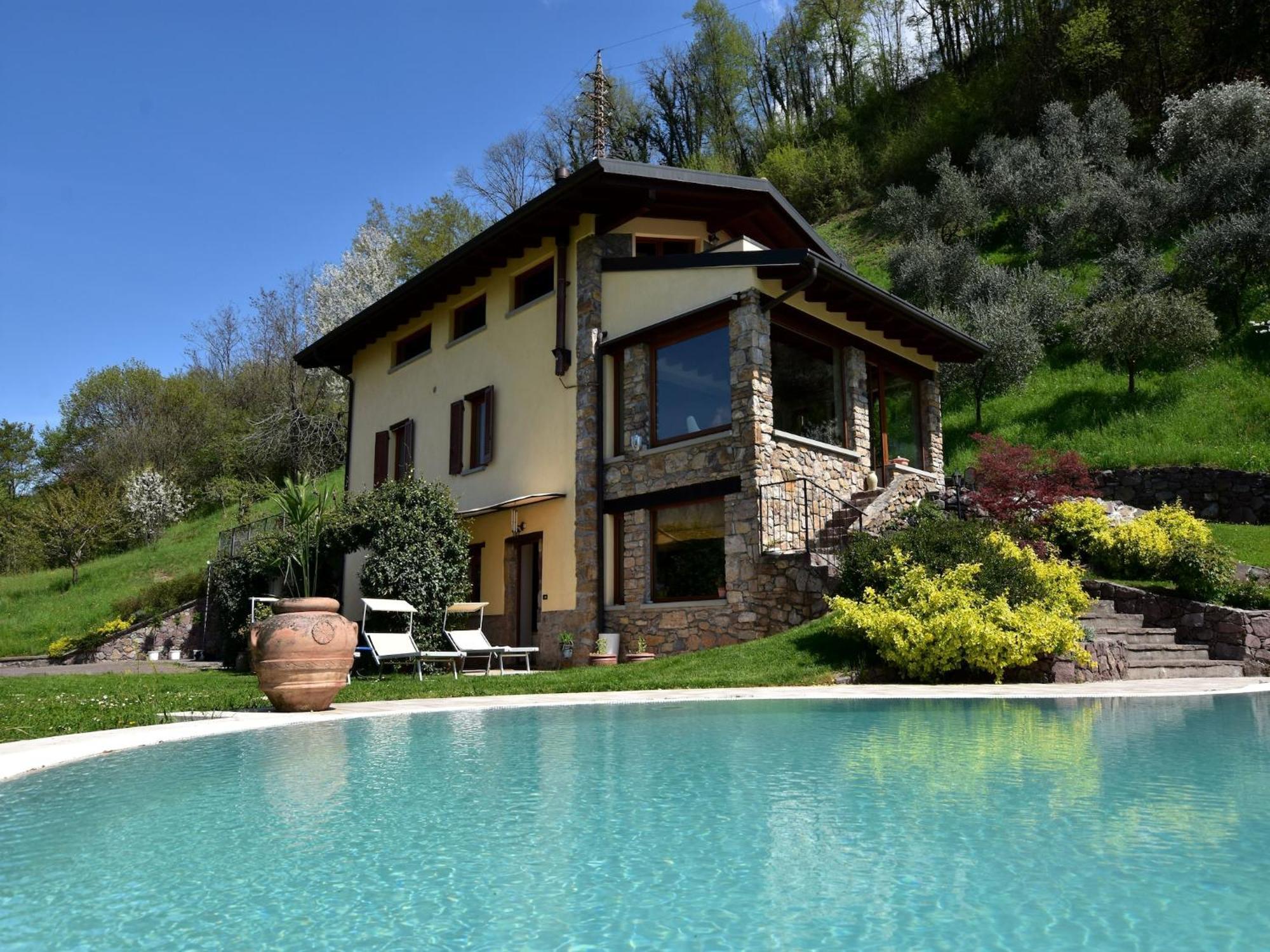 Villa In Pisogne With Pool Garden And Lake View 外观 照片