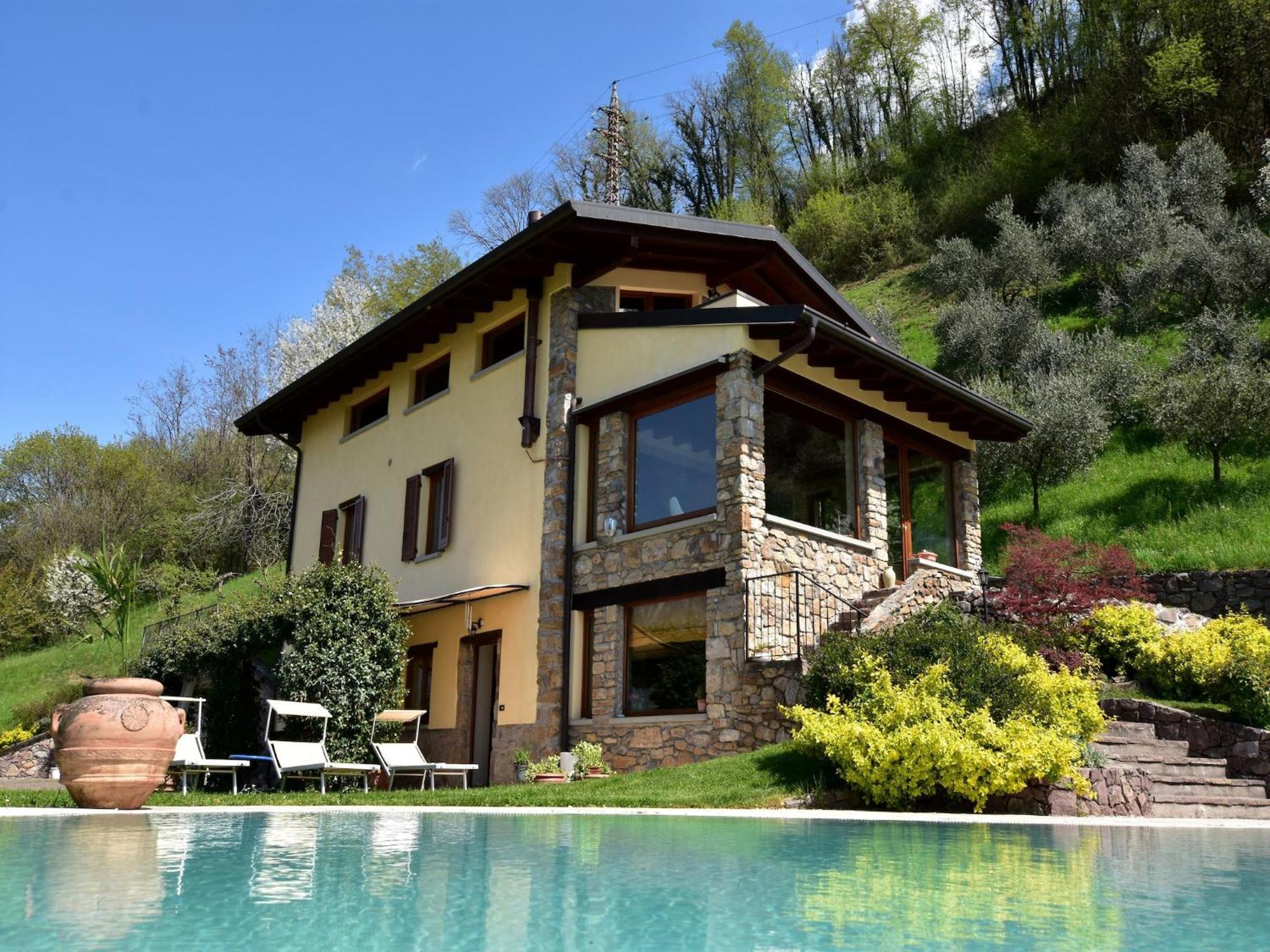 Villa In Pisogne With Pool Garden And Lake View 外观 照片